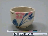 藏品(彩繪瓷杯)的圖片